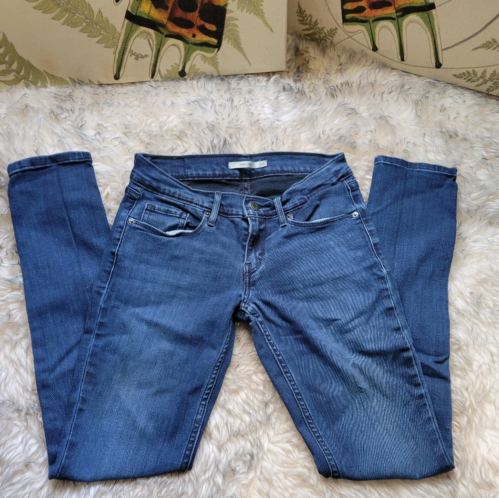 524 skinny Levi jeans size 26 women's